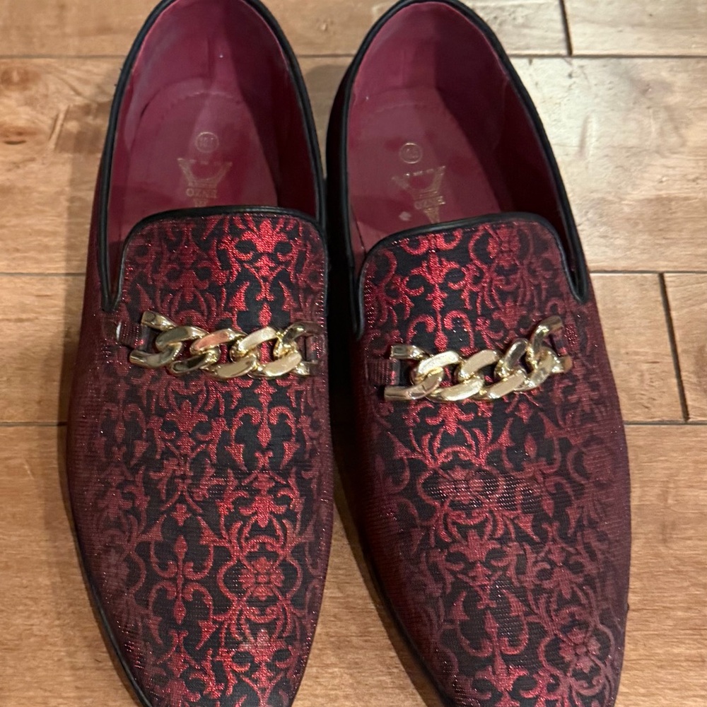 Men's Red Brocade Slip-On Loafers with Gold Chain Trim